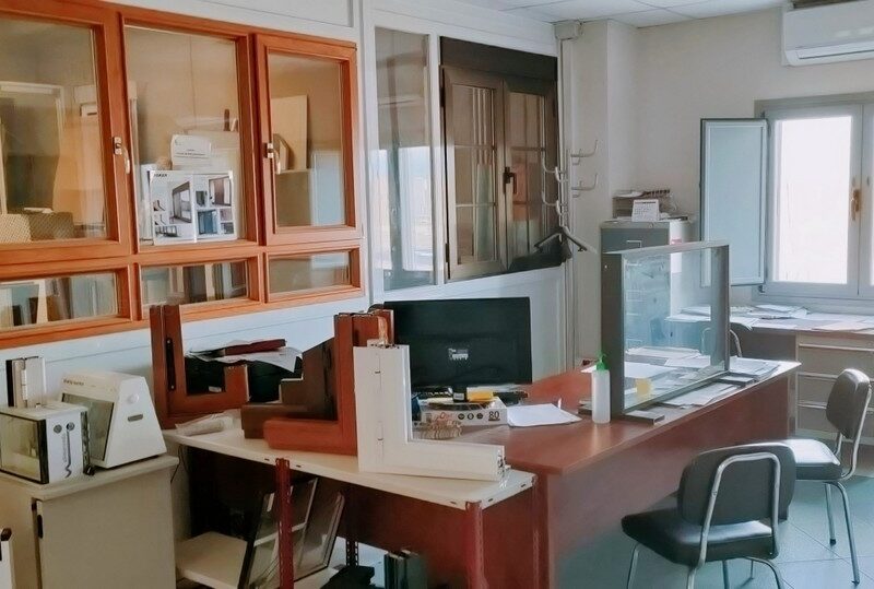 Oficina de palentina de aluminios